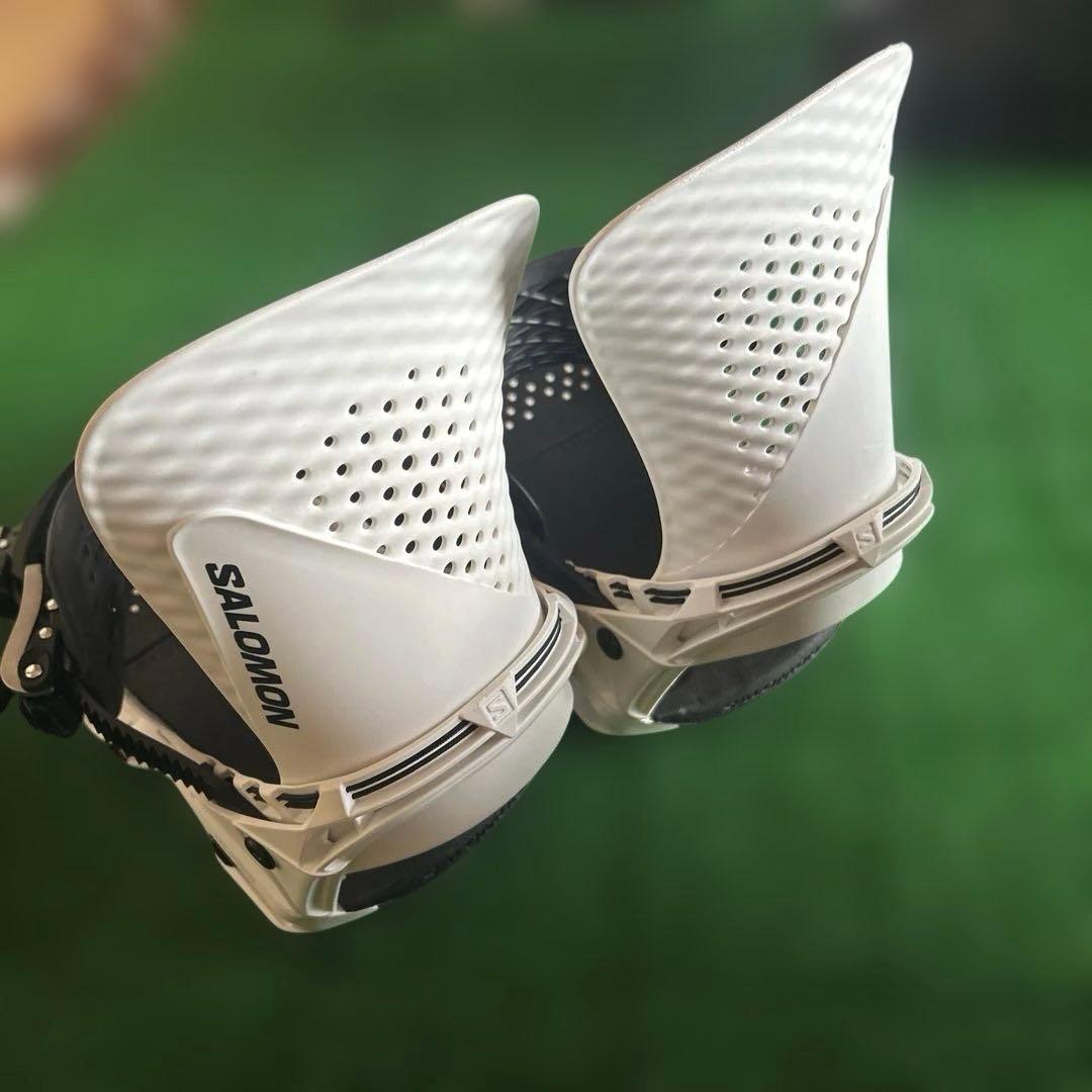 新品◾️タグ付き◾️Max Mara ブローチ ホワイト・ゴールド