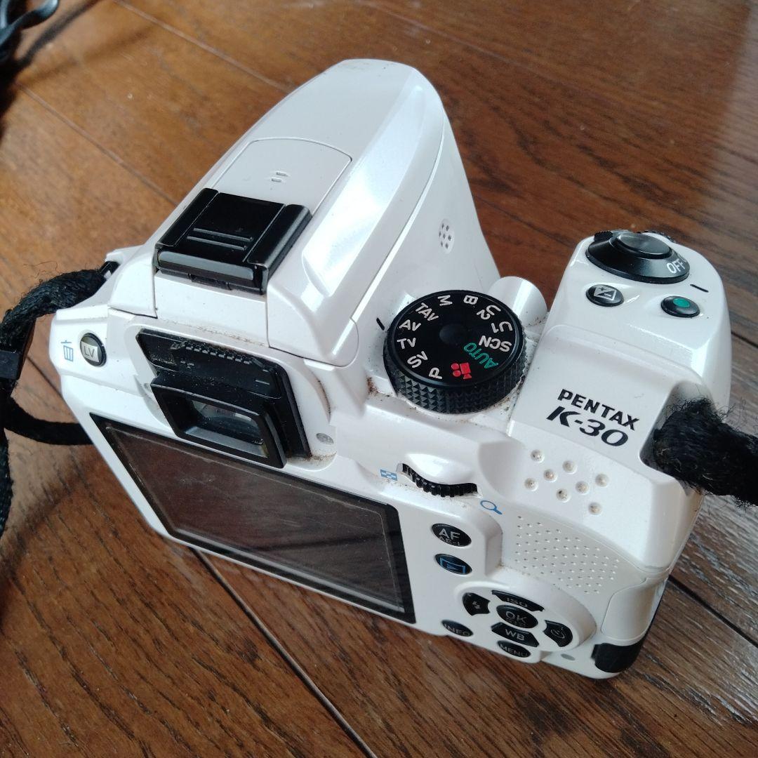 PENTAX K-30 デジタル一眼レフカメラ ホワイト 黒死病ジャンク品