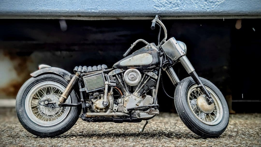 1969 HARLEY-DAVIDSON FLH 1/8 完成品