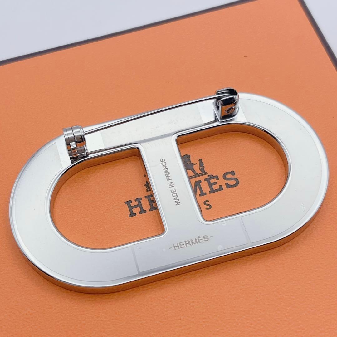 未使用品】HERMES シェーヌダンクル ブローチ ブラウン レザー ピン