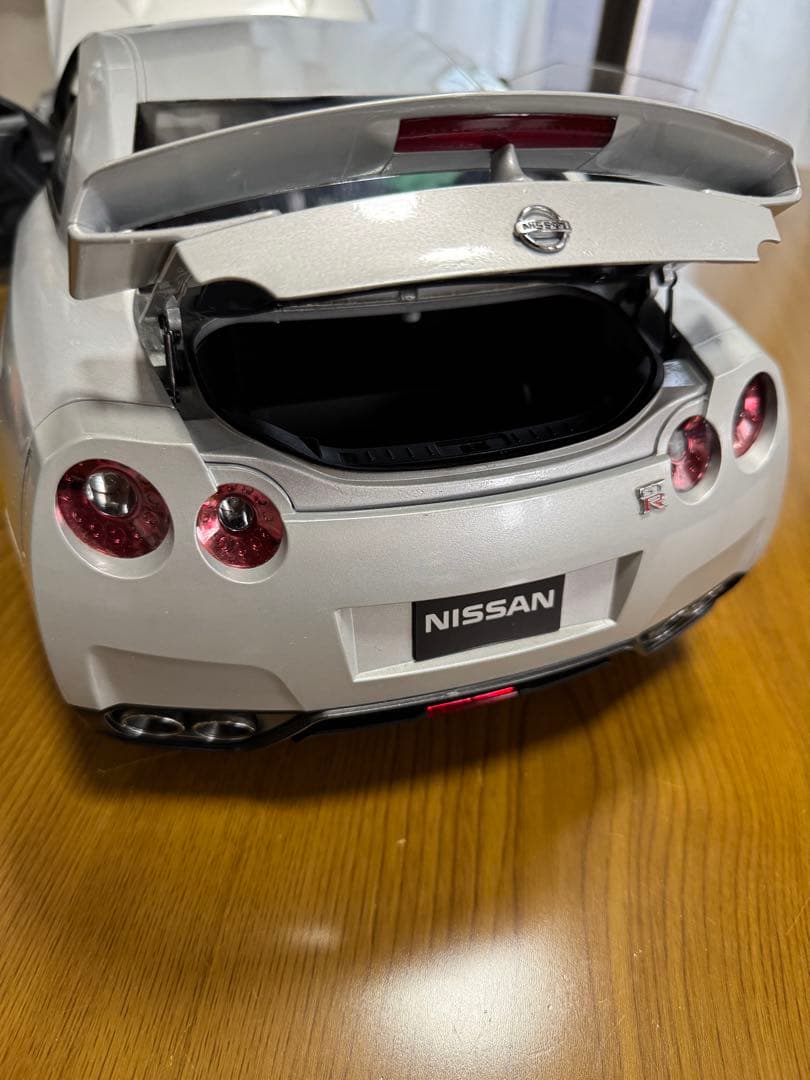 Nissan GT-R 1/8スケール 完成品　ディアゴスティーニ