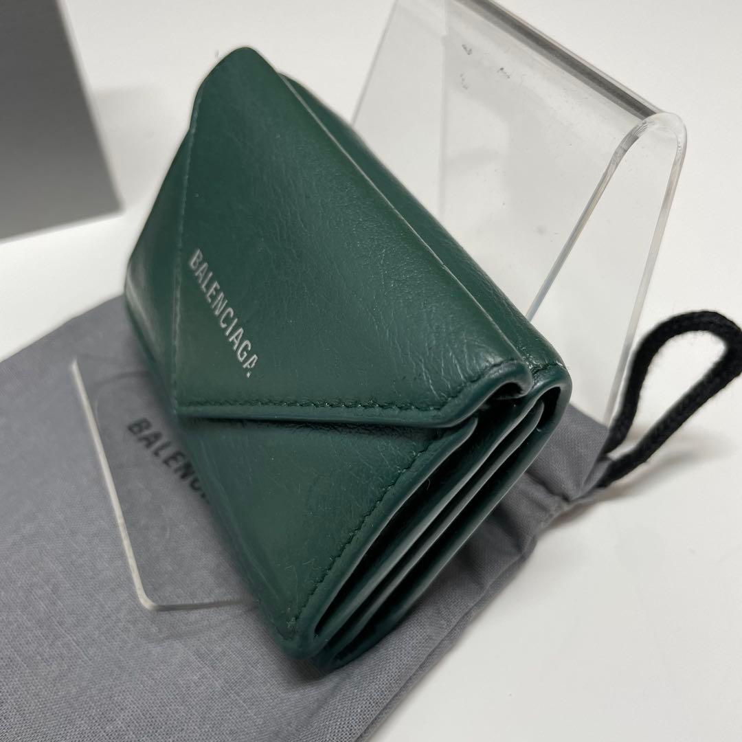 BALENCIAGA グリーンレザー 三つ折り財布 - メルカリ