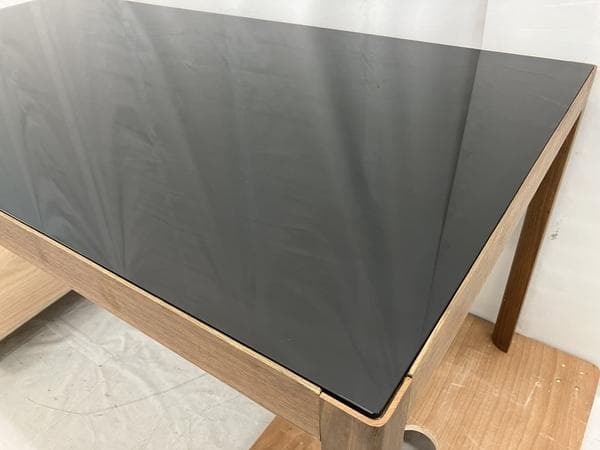 ACTUS DALLA ダイニングテーブル BK-GLAガラス天板アクタスダラ