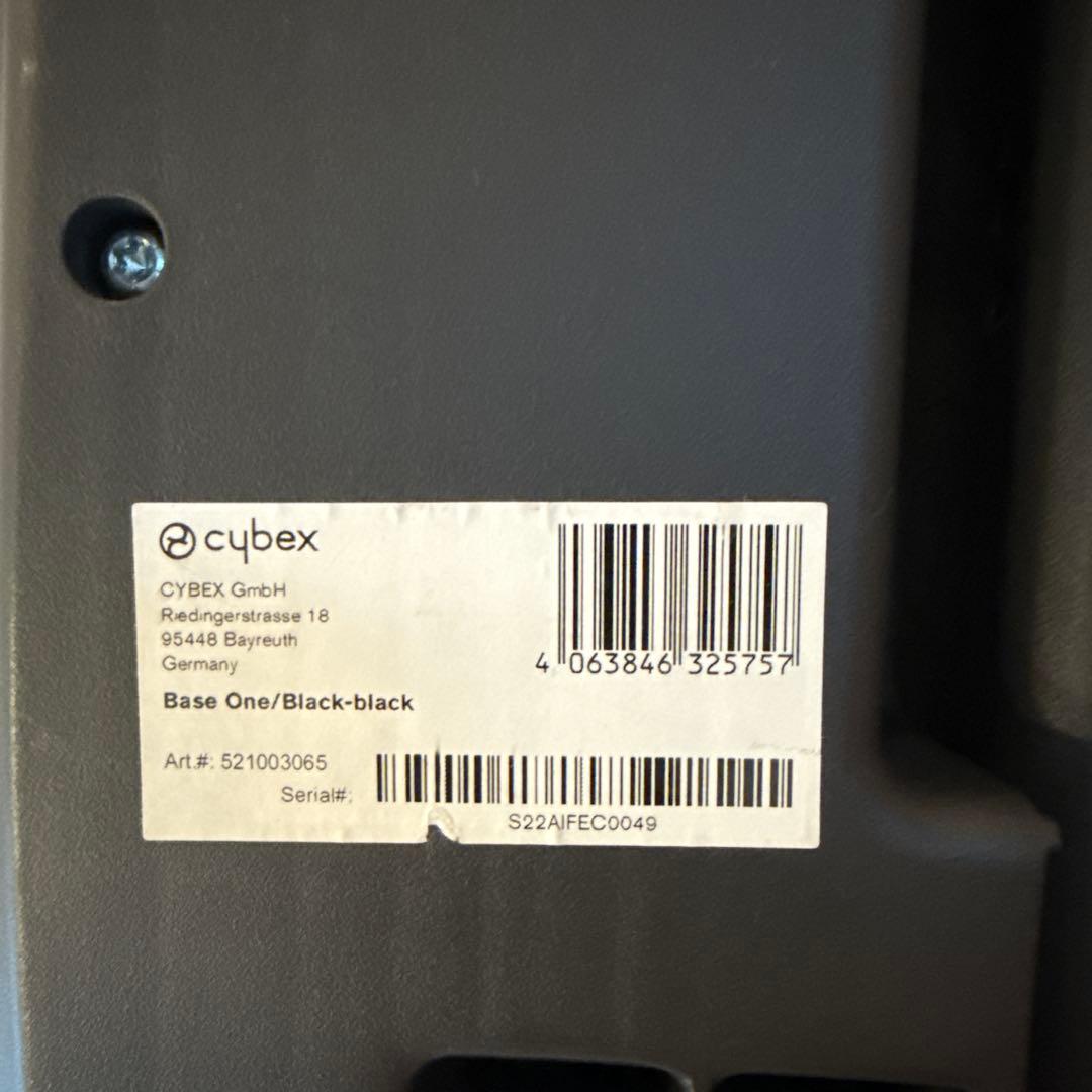 チャイルドシート　サイベックス cybex ベースone