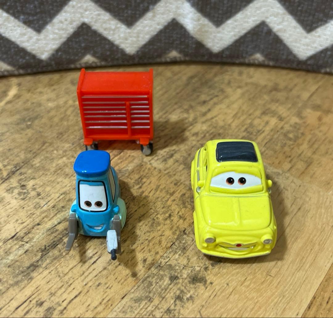 マテル　カーズ ラジエータースプリングスの仲間たち7台セット