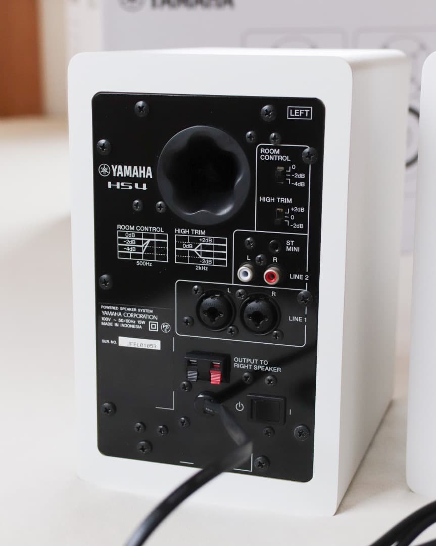YAMAHA ヤマハ HS4W パワードモニタースピーカー