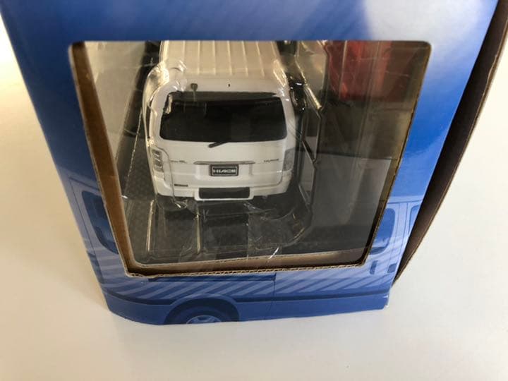 トヨタ　ハイエース　100系　プラモデル