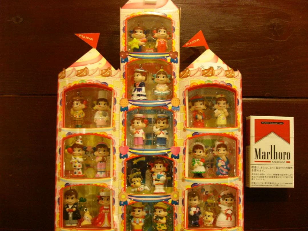 ぺこちゃんポコちゃんミニストップラップ・不二家　２２体セット入手困難非売品グッズ