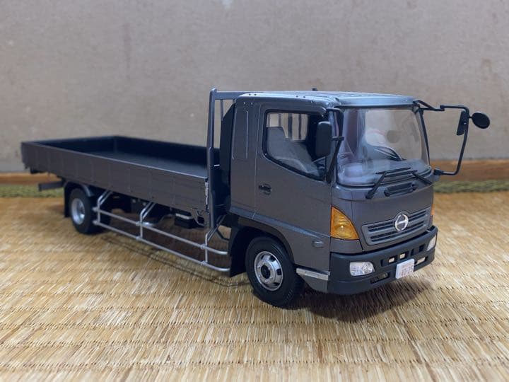 1/32 日野レンジャー 平ボディ トラック プラモデル アオシマ