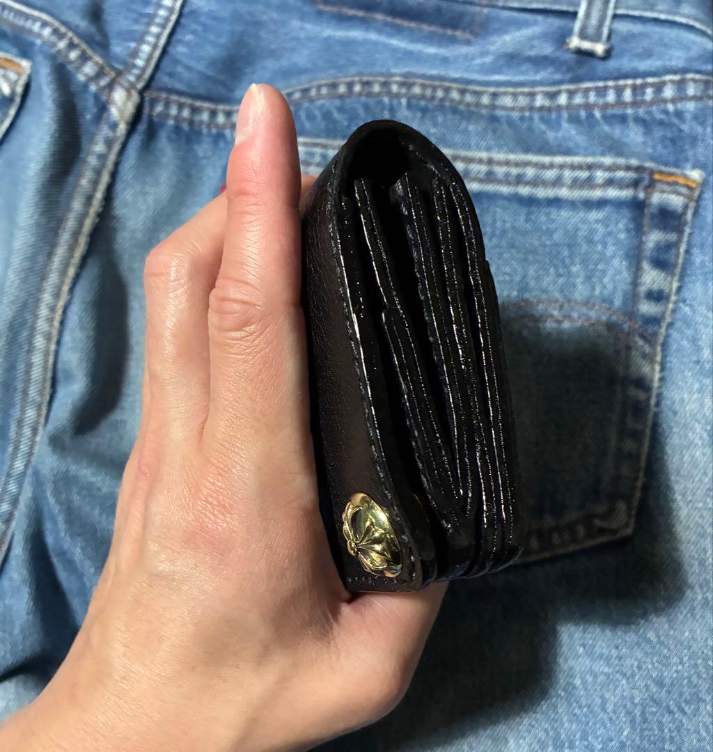 トラッカーウォレット　ミドル　シュリンク　ブラスゴールド　クロスボールコンチョ