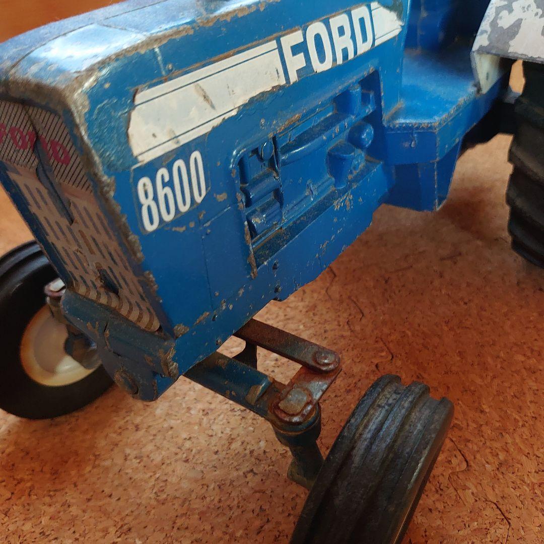 Ford 8600 Tractor トラクター ビンテージ