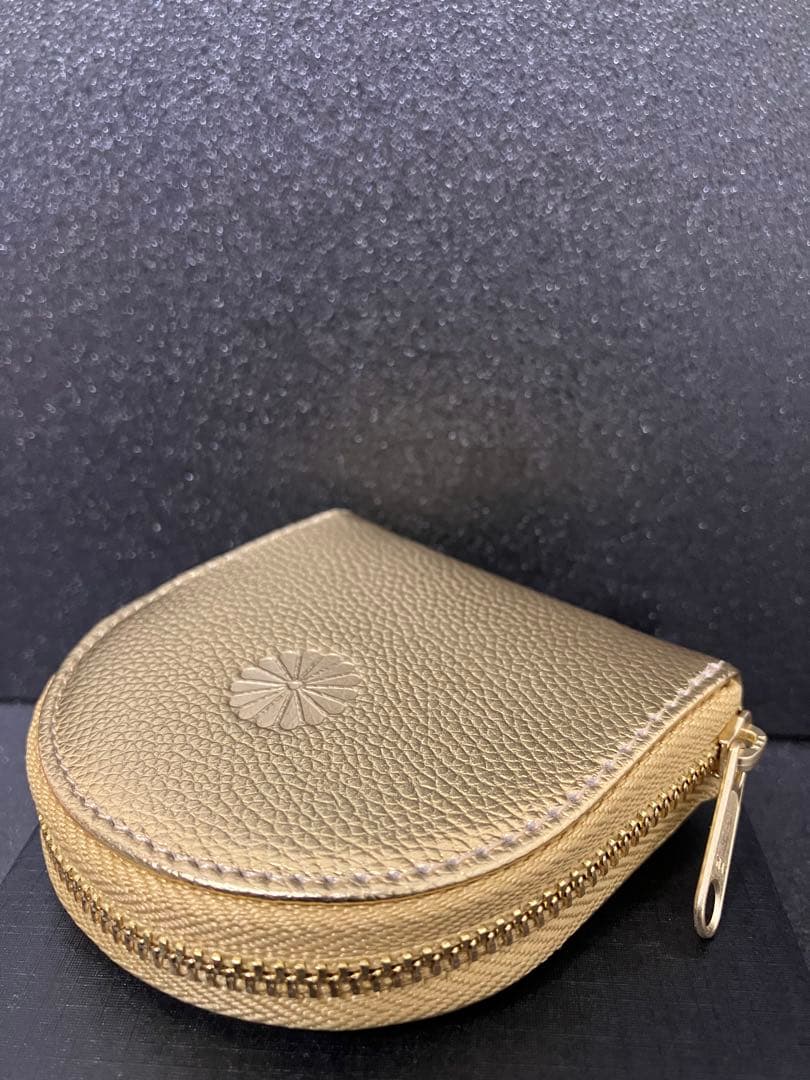 皇居　ケース【ゴールド】新品未使用