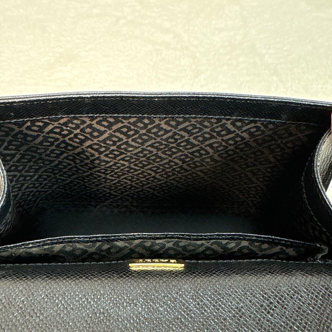 美品BALLYバリー　ショルダーバッグ　カーフレザー　Bロゴ　ゴールド金具