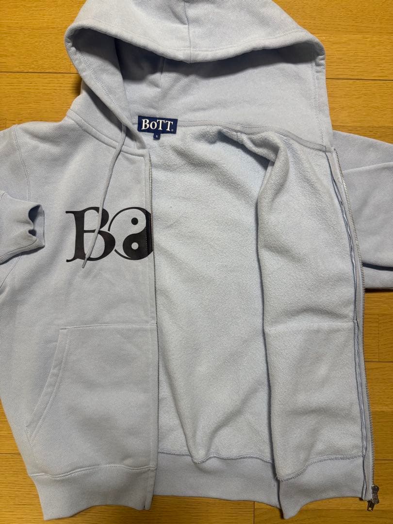 BoTT ライトブルー ジップアップパーカー