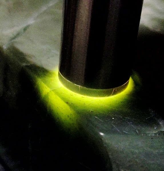 ☆翡翠原石☆幻の翡翠【秩父軟玉・三沢ヒスイ2面カット663g】