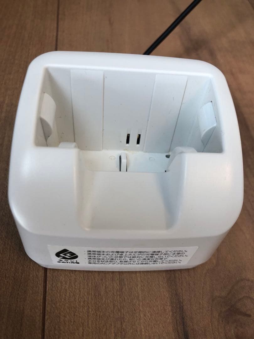 らくらくホン F-01M ホワイト docomo らくらくホン F-01M ホワイト