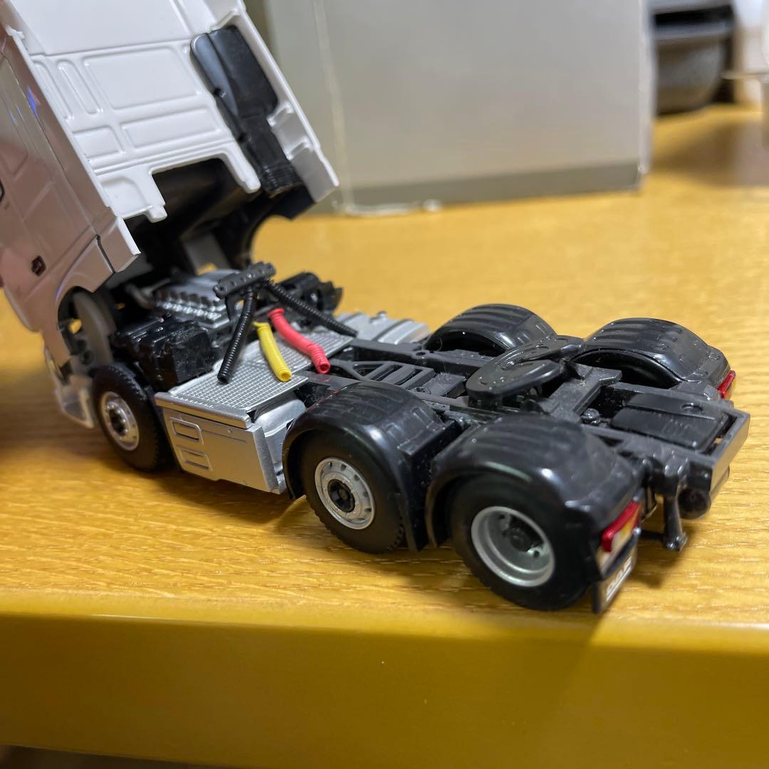 WSI Collectibles DAF XF 556 BZ 1:50 - メルカリ