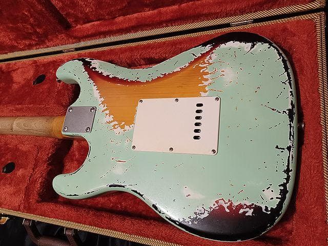 ★SurfGreen Relic Multilayer Stratocaster