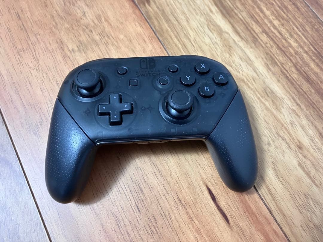 Nintendo Switch 本体・プロコン2台付き