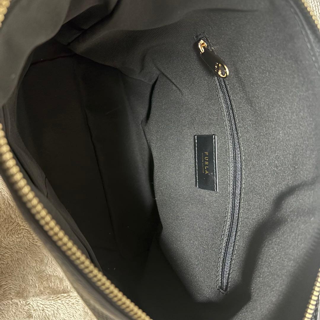 FURLA フルラ　レディースショルダーバッグ　ワンショルダー　レザー