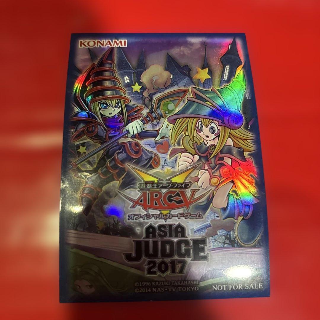 遊戯王　ASIA JUDGE 2017 トゥーン スリーブ　30枚