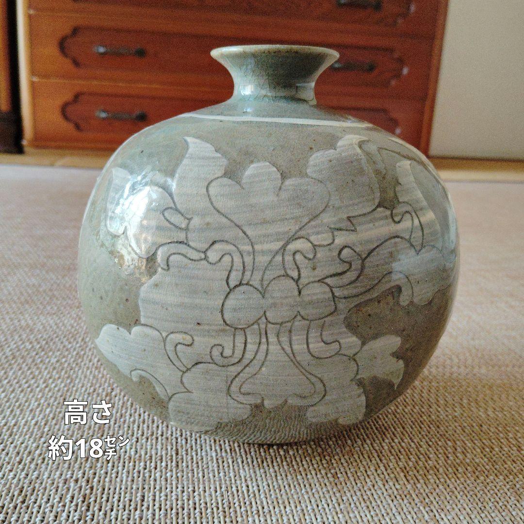 李朝　粉青沙器　扁壺　牡丹文様 朝鮮美術 | 李朝粉青沙器線刻牡丹文小扁壺 | 【