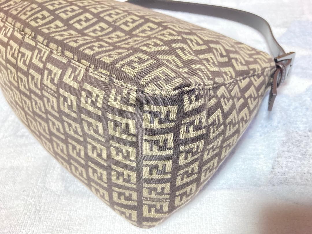 FENDI(フェンディ)マンマバケット ズッカ ショルダーバッグ 8BR001
