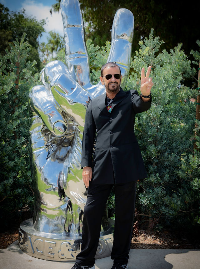 Ringo Peace and Love Statue | Ringo Peace And Love