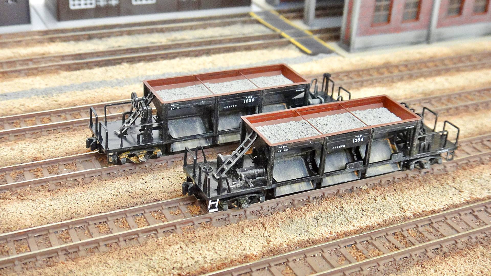 初心者向け】TOMIXホキ800 分解・パーツ取付け・塗装まとめ