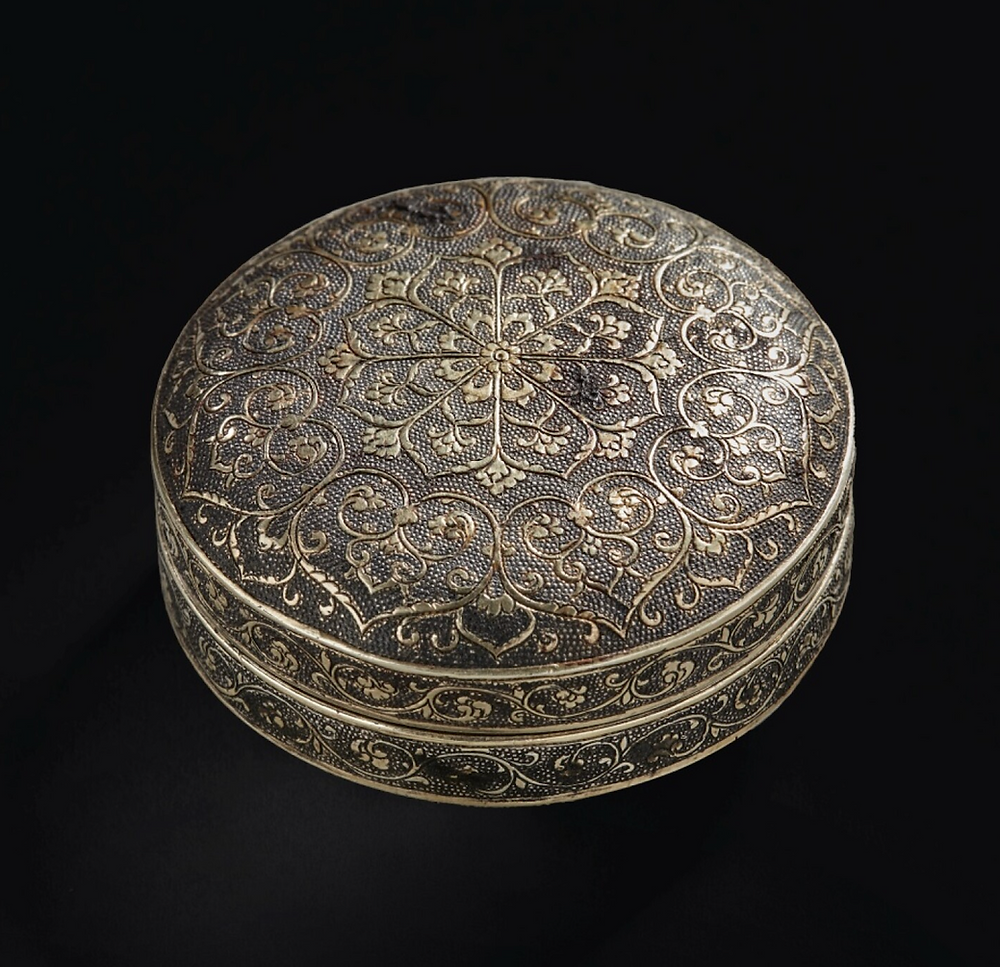 清雍正時代 染付 青花祥瑞花卉文四方印泥盒 蓋盒 香盒 文房香合(A-68)