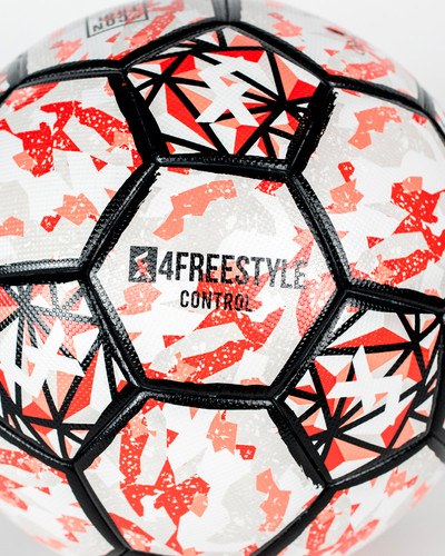 Control freestyle football ball v3 - Red | Off-Pitch