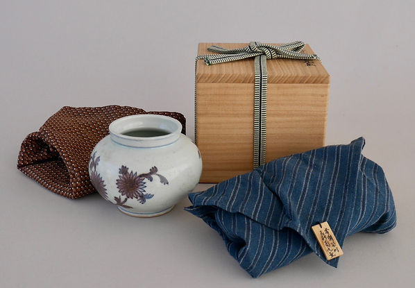 朝鮮美術 陶磁器 | 李朝白磁染付辰砂枝菊文丸壺 | gallery陽々youyou