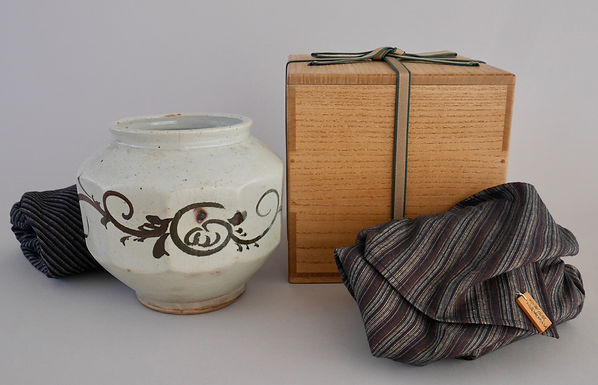 李朝白磁 鉄砂兎形硯滴 共箱 幅約9.5㎝ 東Y7-0910⭐︎2Fトトヒ 李朝