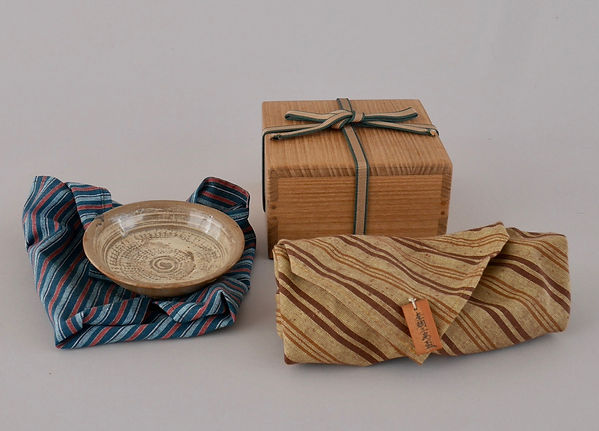 朝鮮美術 陶磁器 | 李朝三島暦手平盃 | gallery陽々youyou | 日本