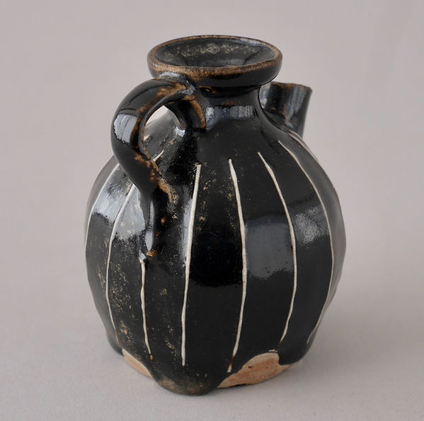 中国美術 陶磁器 | 磁州窯黒釉白堆文水注 北宋〜金 12C | gallery陽々