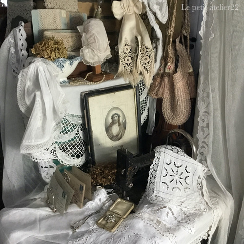 アンティーク フランス ロゼッタの花束 ボビンレース装飾 リネントレイ