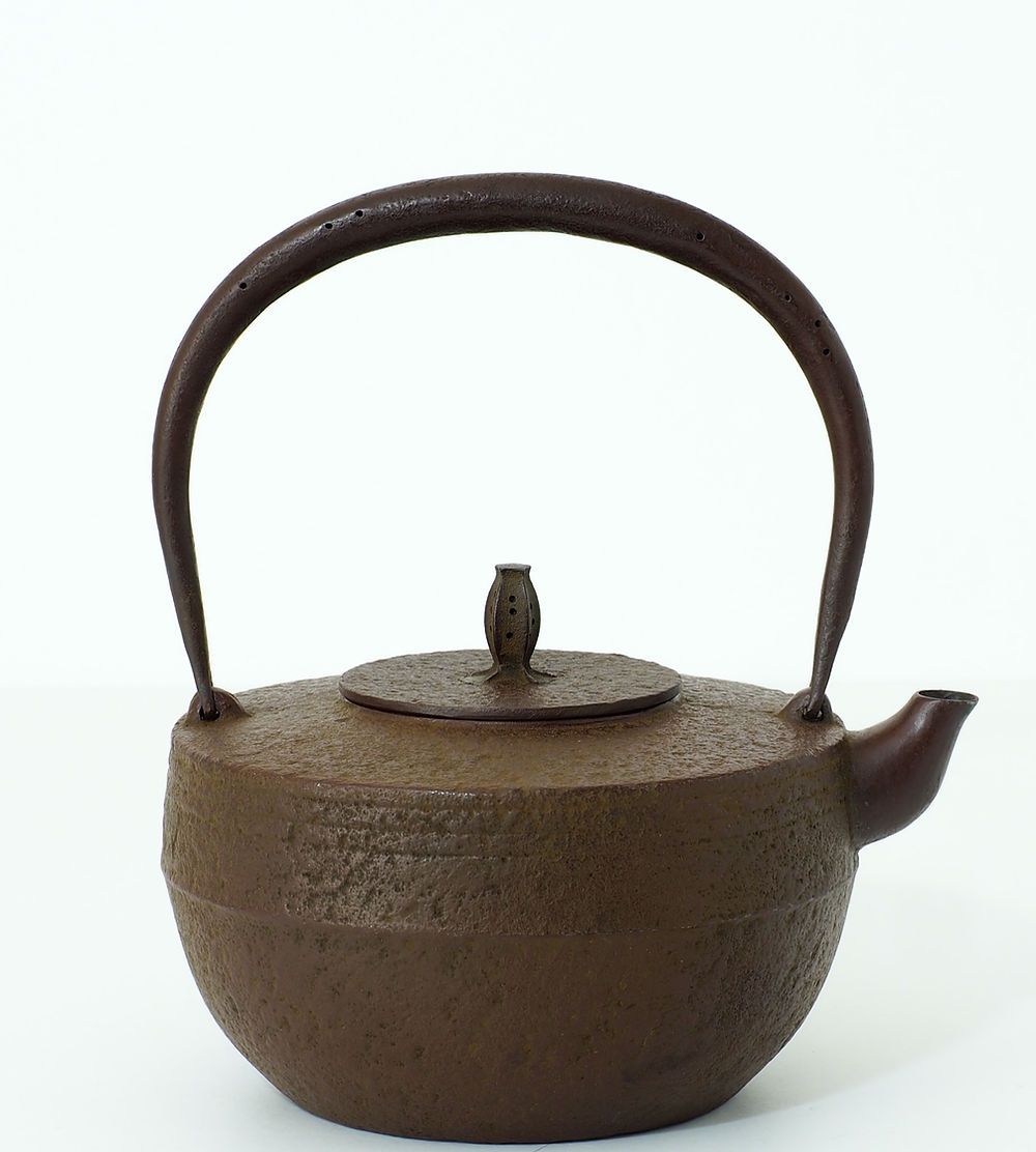 鉄瓶 肩平肌 1.0L | 南部鉄器 幸工芸 鉄瓶