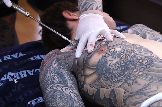 Choshu Horikazu Tattoo studio 長州 彫かず | 日本伝統刺青，和彫り