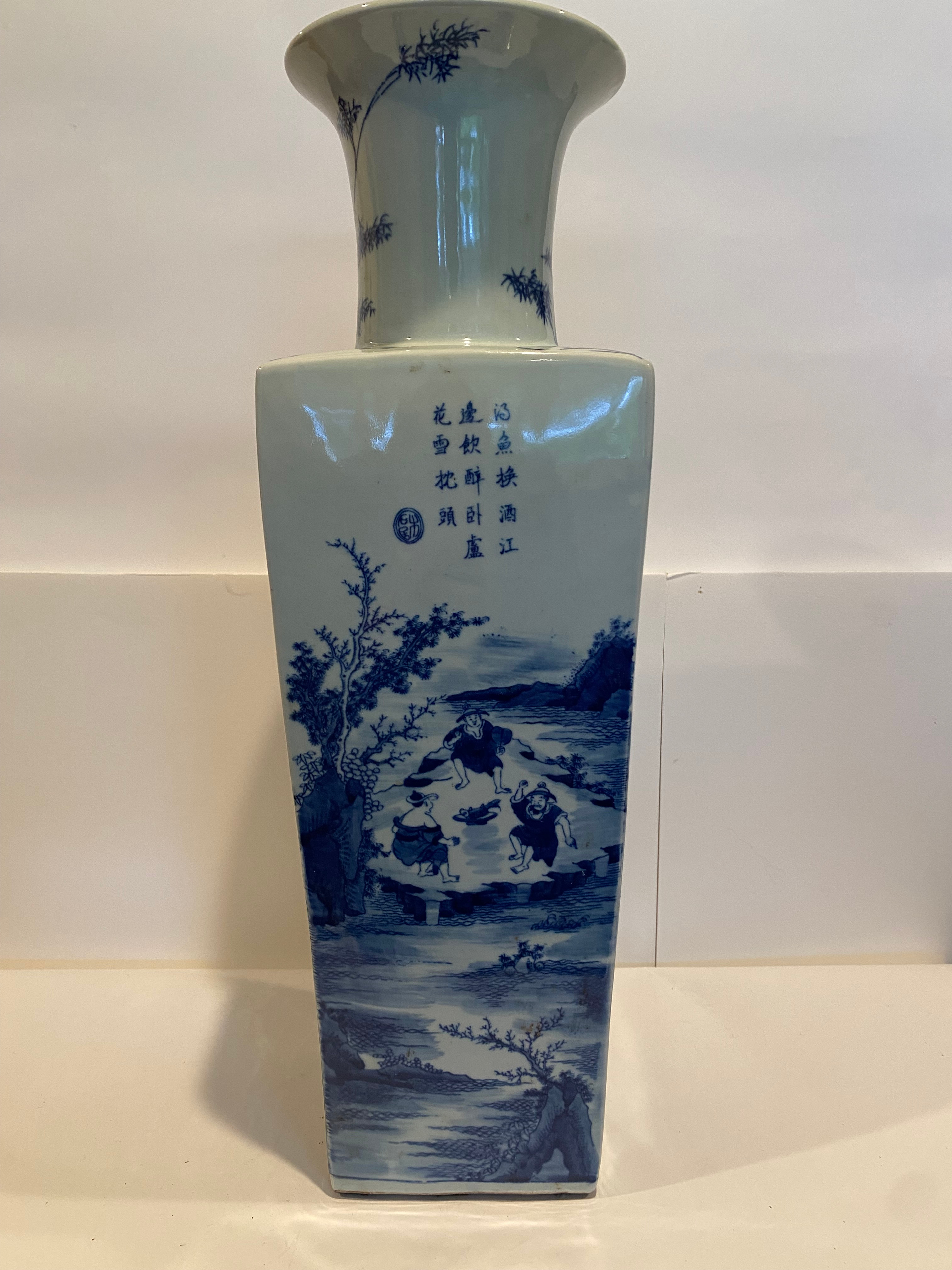 大清康熙年款青花四方园口瓷瓶- Qing Kangxi Blue and White Porcelain