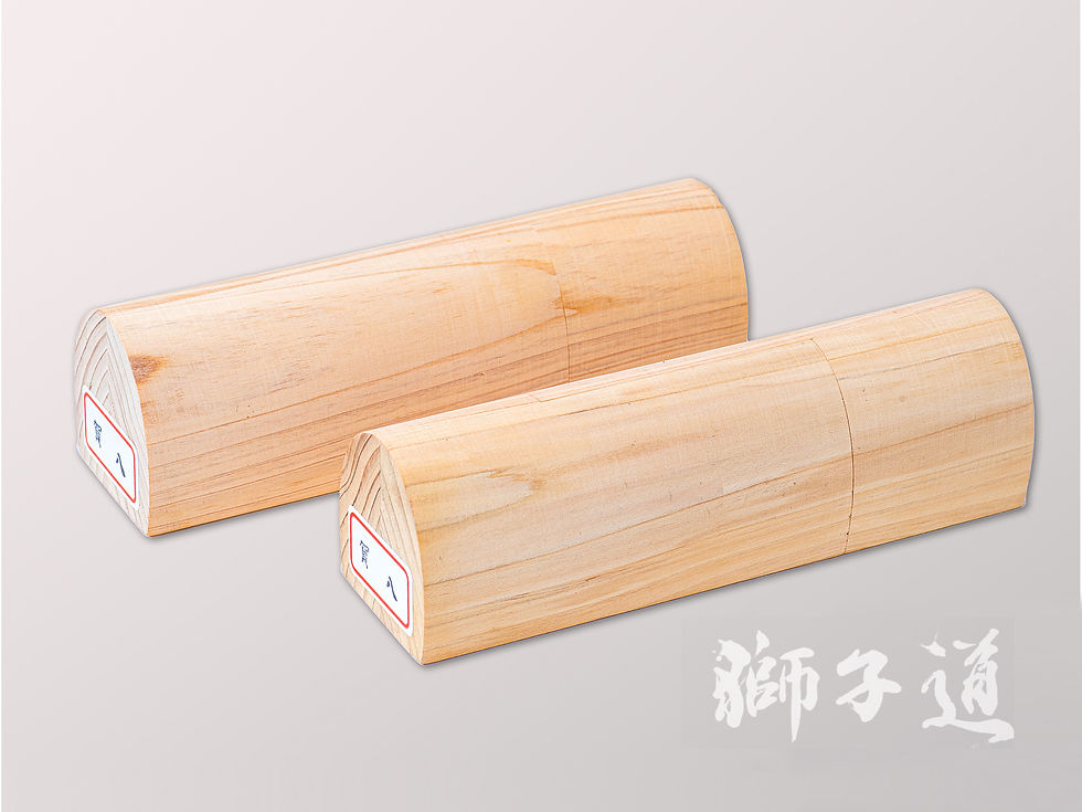 □ 津軽三味線 子持 綾杉彫 紅木 二枚溝 □ 津軽三味線 子持 綾杉彫