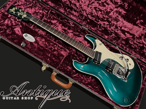 Mosrite USA of California (Fillmore) The Ventures V-64 model