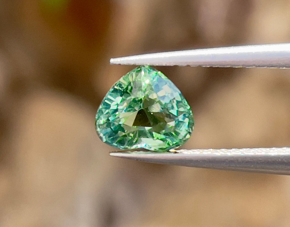 サファイア原石1.36ct | Zakkano | 日本